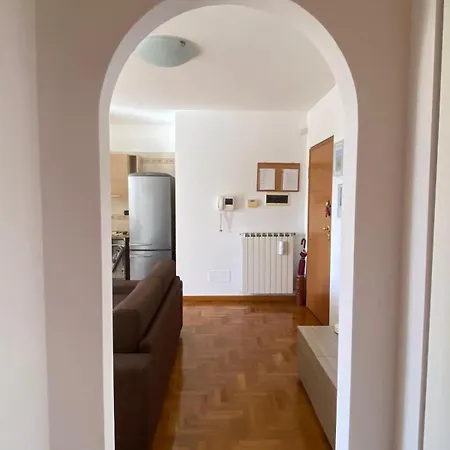 Terrazzo, Metro E Vaticano - Nord * روما