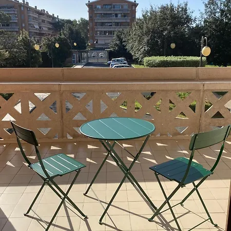 Terrazzo, Metro E Vaticano - Nord شقة